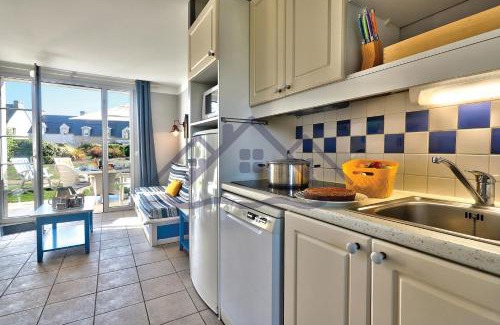Guilvinec Casa | LocaLise - Maison E2 au Guilvinec - A 20m de la mer avec jardin et piscine - Tout à pied, plage, port, centre commerces, marché - Wifi inclus - Vue mer de la chambre - Animaux bienvenus - Linge de lit inclus