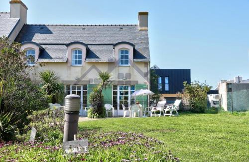 Guilvinec Casa | LocaLise - Maison G5 au Guilvinec - A 50m de la mer avec jardin et piscine - Tout à pied, plages, port, centre, commerces, marché - Wifi inclus - Animaux bienvenus - Linge de lit inclus