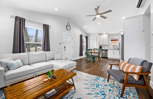 Traverse City Casa | Locally Owned 2BR w/ Hot Tub