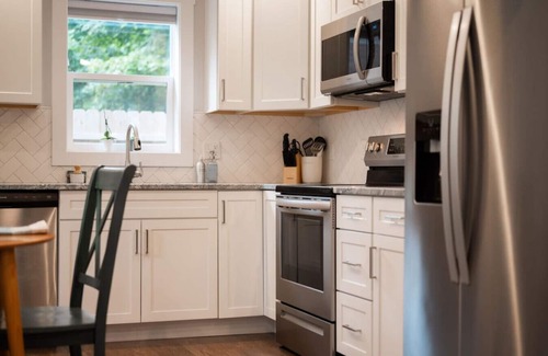 Traverse City Casa | Locally Owned 2BR w/ Hot Tub