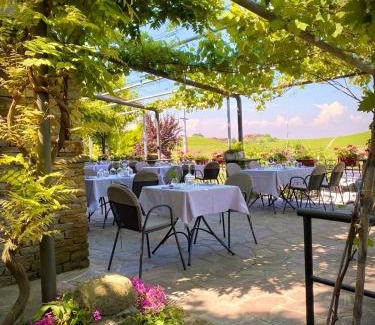 Barbaresco Cama Y Desayuno | Locanda Rabaya'