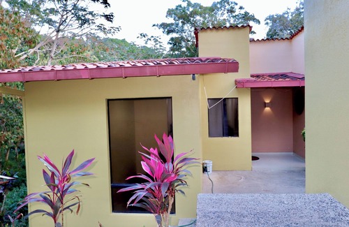Zaragoza Casa | Located 20 min from El Tunco & 15 min from San Salvador ~ 3-Bed Jungle Home!