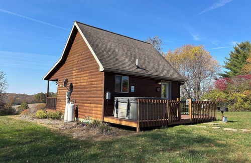New Marshfield Cabina | Situado en las estribaciones de la Hocking Hills