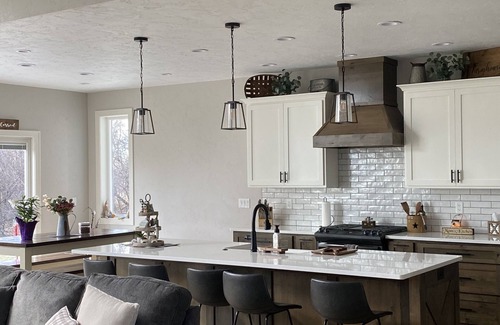 Butte Des Morts Casa | Located in OSHKOSH less than 10 min from EAA grounds.