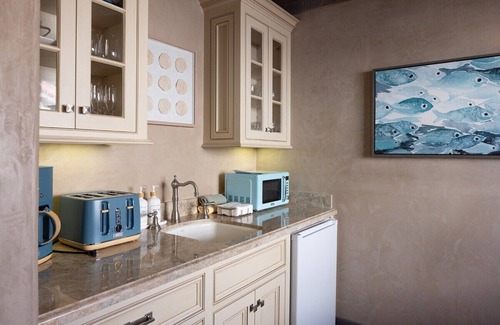Carmel Point Casa | Located on Carmel’s most exclusive street overlooking Carmel Beach.