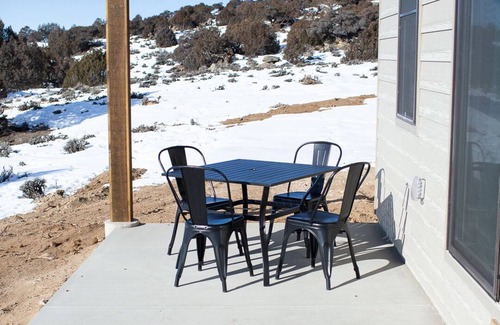 Saratoga Cabina | Located on Scenic Highway 130 Snowy Range