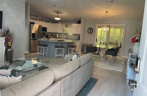 Lady Lake Casa | Located Right Between Sumter Landing and Spanish Springs!
