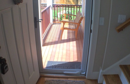 Falmouth Casa | Ubicado a pasos de la calle principal y .7 millas del Surf Drive Beach