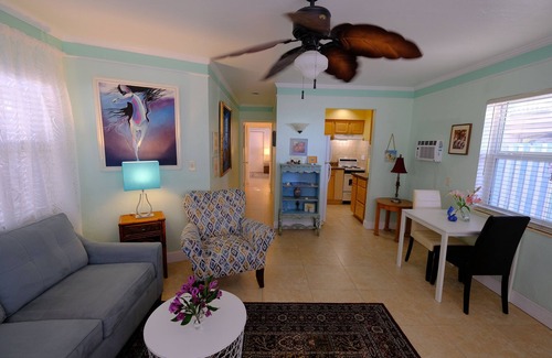 North Beach Apartamento | Ubicado a pasos del océano, ofreciendo una verdadera vida de playa.