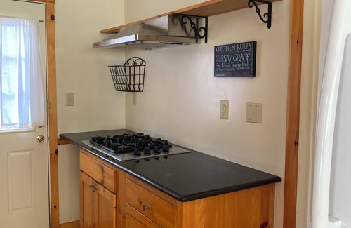 Bass River Cabina | 10 millas a Nantucket Sound, piscina, hermosos jardines, piscina, ideal para familias
