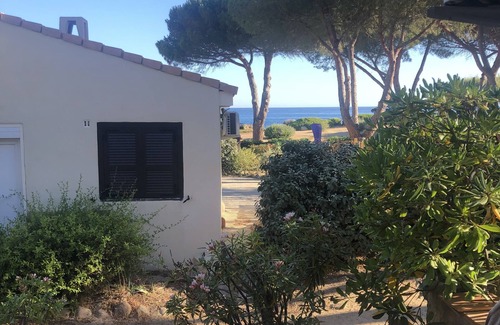 Marine de Saint Ambroggio Condominio | Location au Bord de L'eau Avec vue sur Mer. Pour une Famille de 4 Personnes