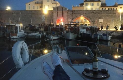 Antibes City Centre Alquiler De Eote | Location Bateau Hôtel Antibes