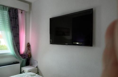 Riou - Petit Juas - Av de Grasse Casa | Location chambre 2 personnes chez Angela