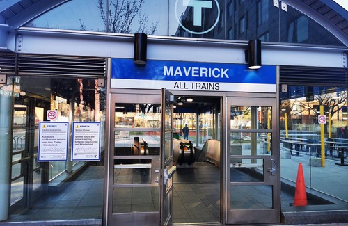Central-Maverick Square - Paris Street Apartamento | Location+Comfort+Convenience