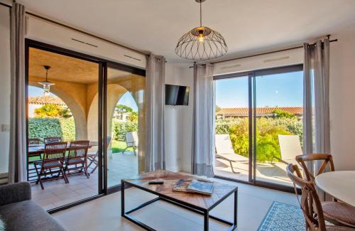 Calvi Apartamento | location de vacances Olivier jardin privatif et piscine chauffée partagée