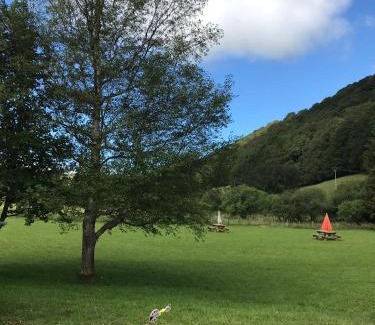 Besse-et-Saint-Anastaise Apartamento | Location de la cascade 8 personnes