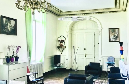 Langon Otro | Location Grand Appartement Meublé Dans un Château Prés de Langon