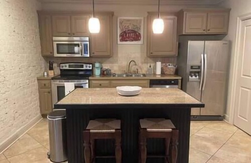 Laurel Apartamento | Location is EVERYTHING❤️ Heart of Downtown, 2 BR
