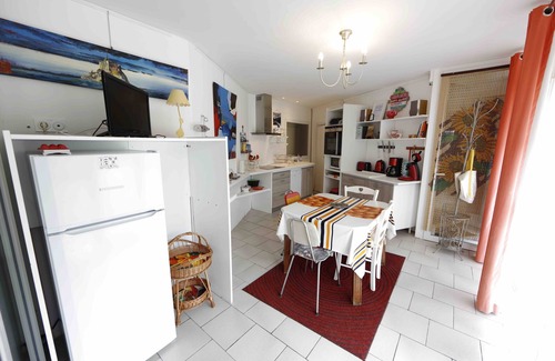 Agos-Vidalos Apartamento | Location Le VISCOS - Kitchen - Living room - Bedroom - Bathroom - SAUNA -