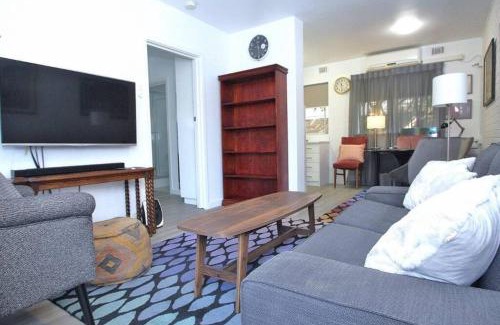 Crawley Apartamento | LOCATION LIFESTYLE CONVENIENCE! WIFI NETFLIX WINE