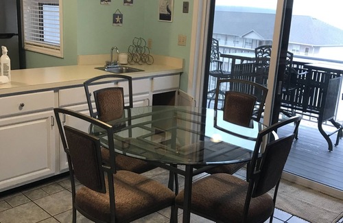 Osage Beach Condominio | LOCATION, LOCATION, AND LOCATION!