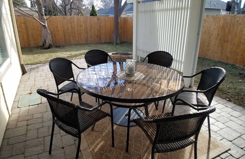 Eagle Casa | Location - Location! Easy access to Boise, Meridian & Eagle.
