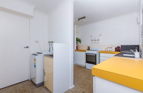 Mosman Park Casa | Location, location, location! Mosman Park Townhouse with a sunny courtyard!