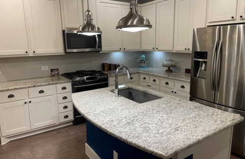 Alamo Heights Casa | Location, location, location! Perfectly charming!