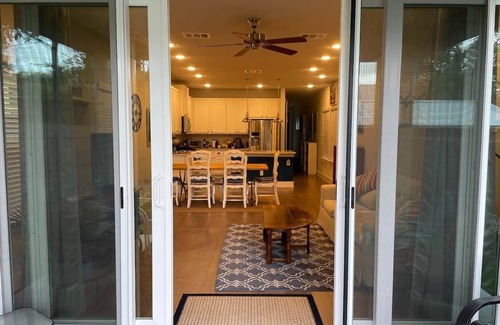 Alamo Heights Casa | Location, location, location! Perfectly charming!