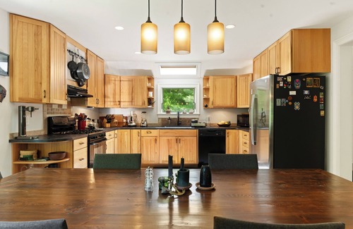Kerhonkson Casa | Location location location!!! Hike into Minnewaska and Mohonk from front door!