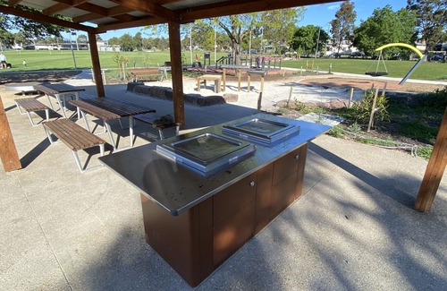 Spotswood Casa | LOCATION LOCATION LOCATION!