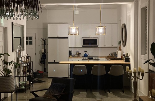 Beacon Apartamento | LOCATION LOCATION LOCATION IN THE HEART OF BEACON & RIGHT ON MAIN STREET.