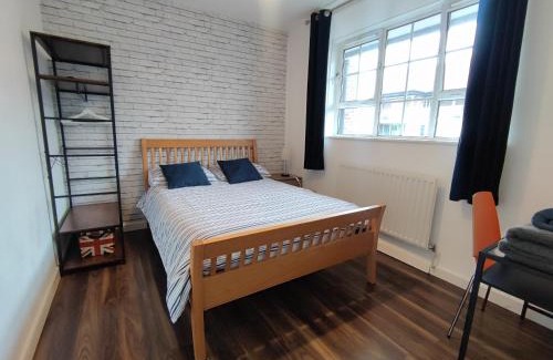 Shadwell Apartamento | Location Location Location, Whole apartment for you!