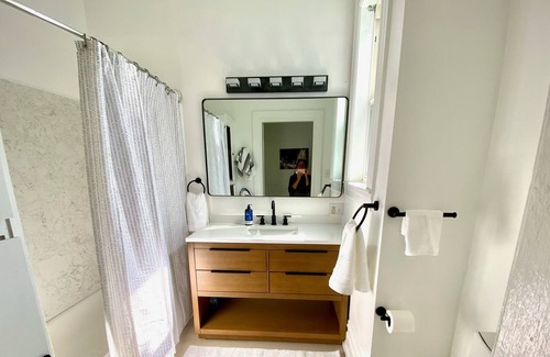 South of Market Apartamento | Location, Location in heart of S.F., spacious comfort