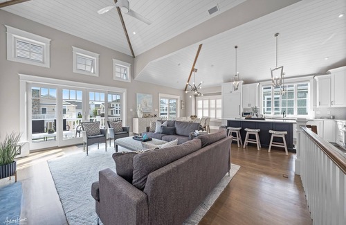 Stone Harbor Casa | Location meets luxury at this 5 bedroom 4 bath home, just steps to beautiful beaches