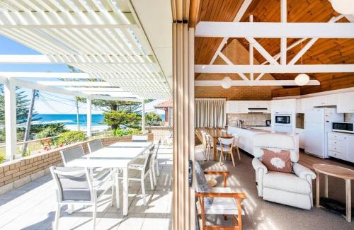 Yamba Casa | Location+ Ocean & headland views. Wifi, linen +