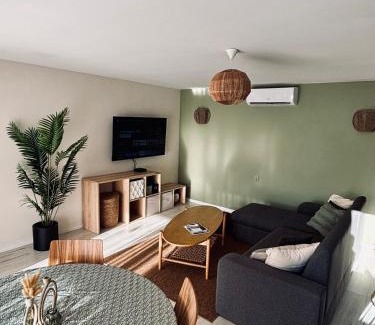 Taradeau Apartamento | location saisonniére -Bas de villa Taradeau