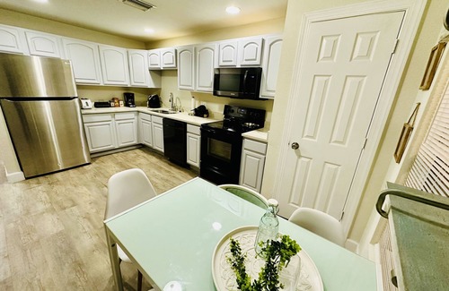 Westminister Casa | “ Location, top accommodation, close to Getaway and JetBlue Park"