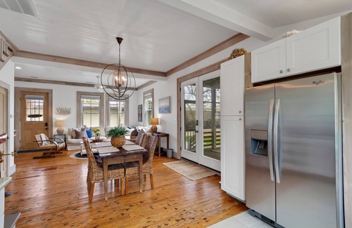 Bay St Louis Casa | A pie de todo! Increíble ubicación y privado. Pasos para todo y tranquilo!