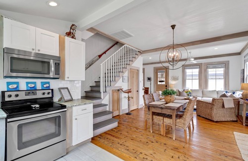 Bay St Louis Casa | A pie de todo! Increíble ubicación y privado. Pasos para todo y tranquilo!