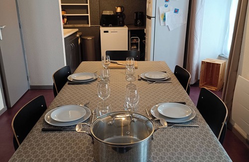 Besse-en-Chandesse Apartamento | Locbesse - Authentic apartment in the heart of Besse - Perfect for 4 people