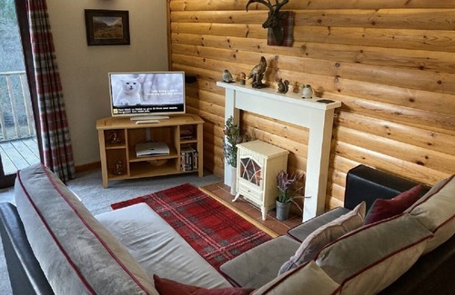 Loch Eck Cabina | Loch Eck Cabin Retreat with Hot Tub and Sauna Stunning views beautiful location