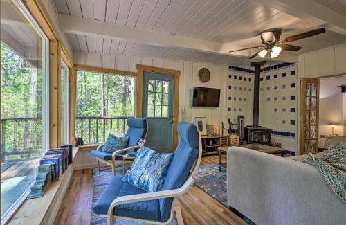 Middletown Casa | Loch Lomond Cabin with Hot Tub, Near Wineries!