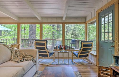 Middletown Casa | Loch Lomond Cabin with Hot Tub, Near Wineries!