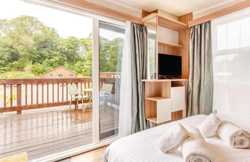 Fort Augustus Otro | Loch Ness Highland Resort Micro Lodges - Double Room