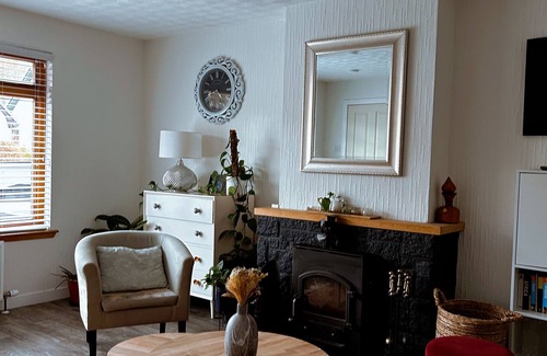 East Lewiston Casa | Loch Ness Home ~Drumnadrochit Village 🌟~2 Bedrooms 🌟~Dog Friendly