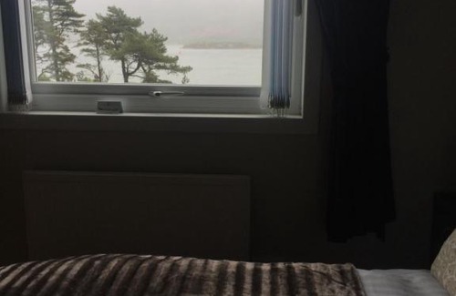 Nostie Casa | Lochalsh View en suite Kyle near Skye