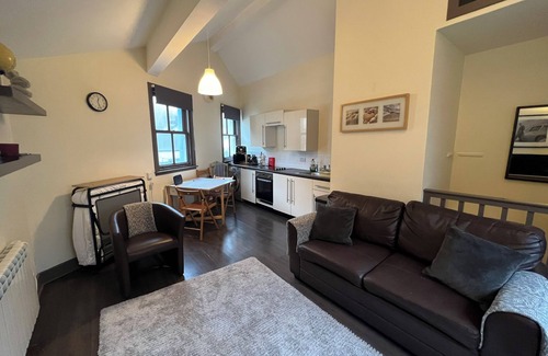 Tobermory Cabaña | Lochinvar Cottage - less than a minute from Tobermory's Main Street