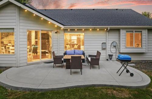 Meridian Casa | Lochsa fun in new Meridian WD and King Bed