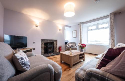 Staffin Casa | Lochside